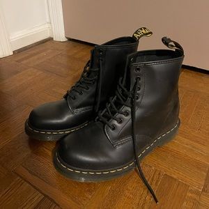 BRAND NEW - Doc Martens - women’s size 8